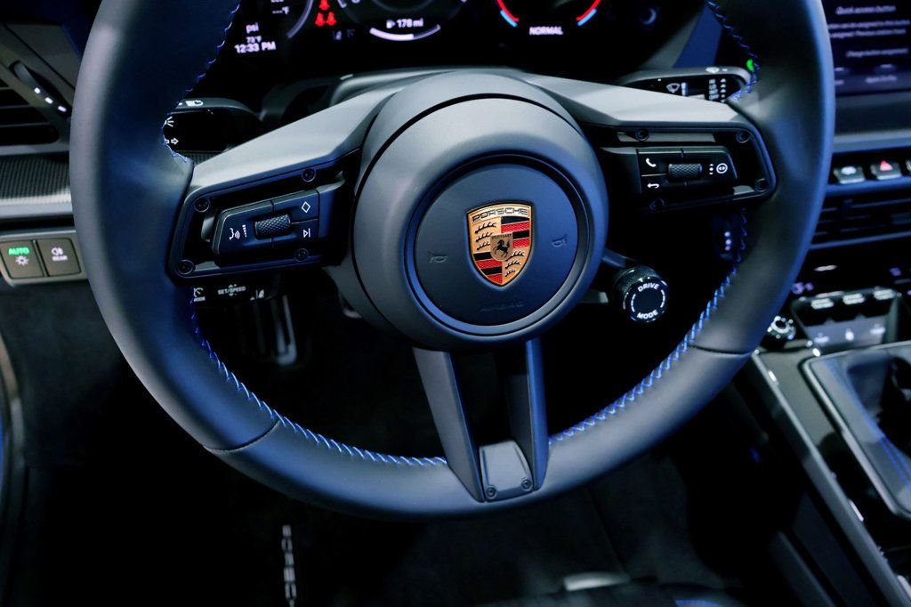 2026 Porsche 911 CARRERA T - 6sp Paint to Sample...105 Miles...6SP, AEROKIT  - 22982763 - 31