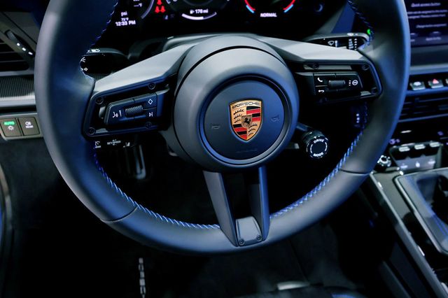 2026 Porsche 911 CARRERA T - 6sp Paint to Sample...105 Miles...6SP, AEROKIT  - 22982763 - 31