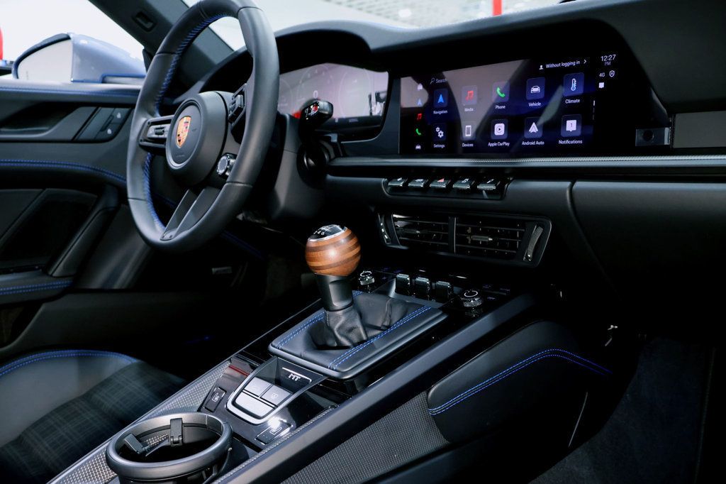 2026 Porsche 911 CARRERA T - 6sp Paint to Sample...105 Miles...6SP, AEROKIT  - 22982763 - 33