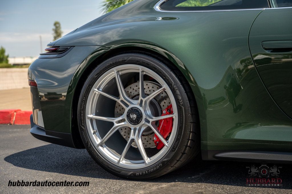 2026 Porsche 911 GT3 Touring  - 23052749 - 37