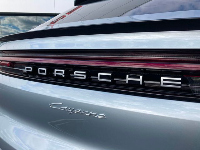 2026 Porsche Cayenne Coupe AWD - 22952651 - 29