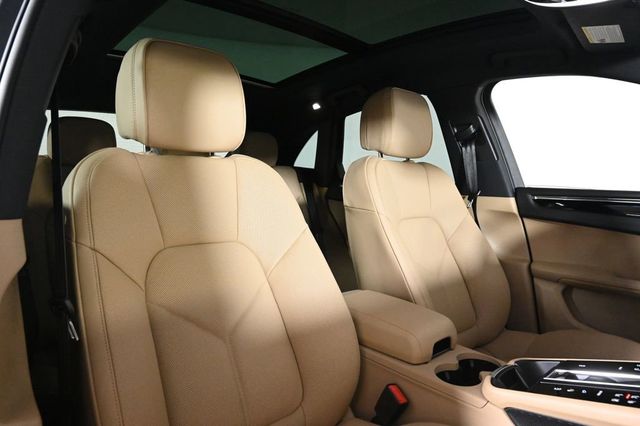 2026 Porsche Macan  - 23034292 - 16