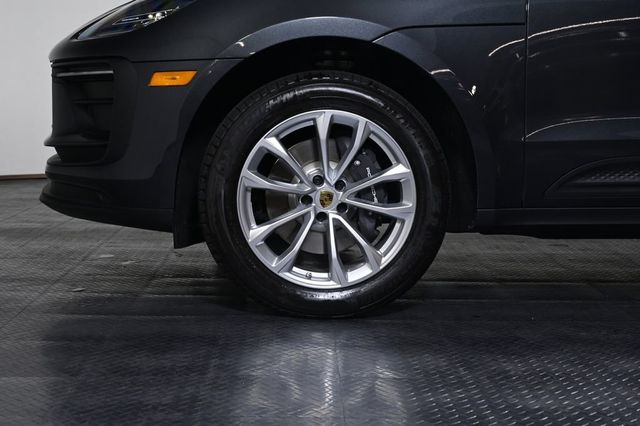 2026 Porsche Macan  - 23034292 - 25