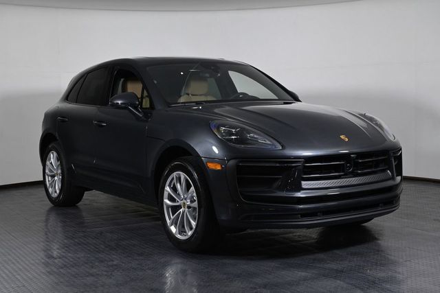 2026 Porsche Macan  - 23034292 - 8