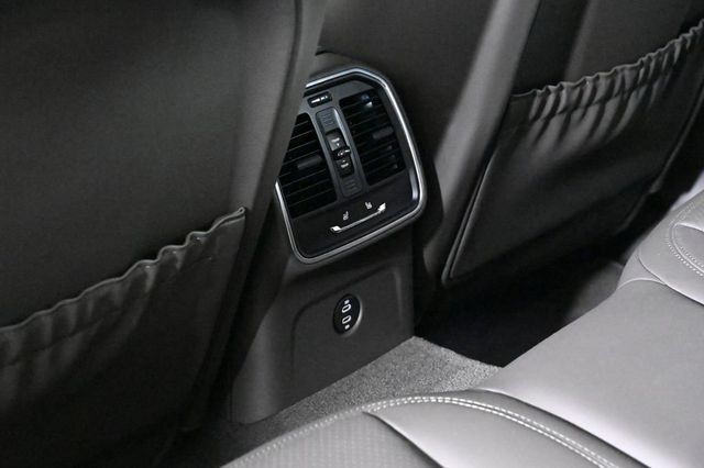 2026 Porsche Macan AWD - 23029390 - 19