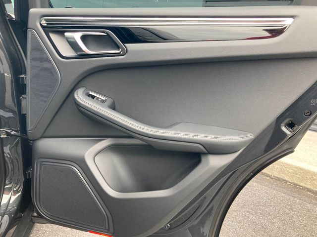 2026 Porsche Macan AWD - 22904275 - 16