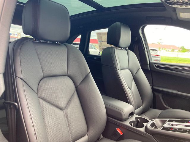 2026 Porsche Macan AWD - 22904275 - 19
