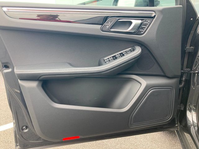 2026 Porsche Macan AWD - 22904275 - 4