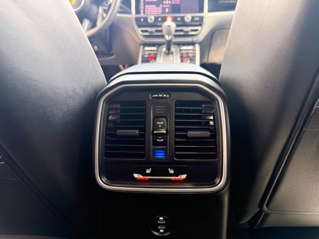 2026 PORSCHE MACAN AWD T WITH PREMIUM PACKAGE!! $12,380 IN PACKAGES!!! - 23056269 - 13