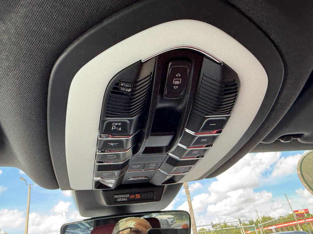 2026 Porsche Macan **MACAN AWD**PREMIUM PACKAGE PLUS**RED INTERIOR** - 23073211 - 18