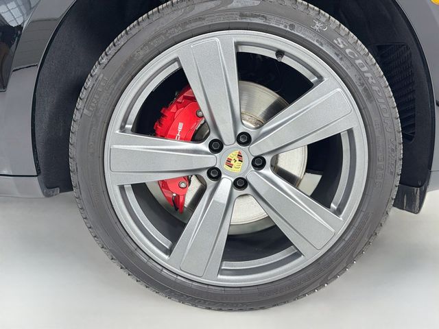 2026 Porsche Macan S AWD - 23075757 - 11
