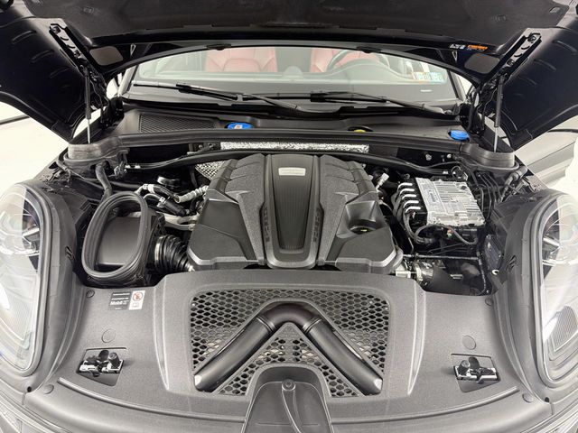 2026 Porsche Macan S AWD - 23075757 - 35