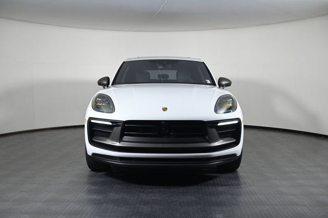 2026 Porsche Macan T - 23035257 - 9