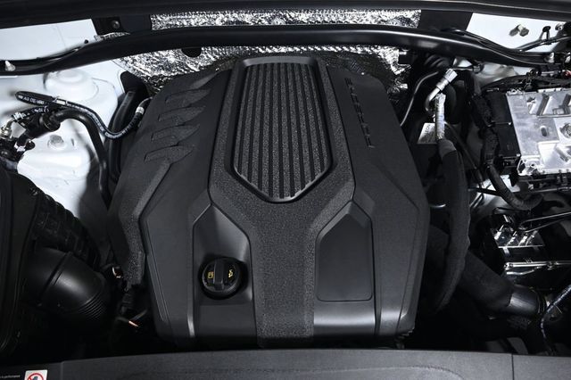 2026 Porsche Macan T - 23035257 - 28