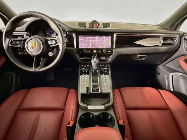 2026 Porsche Macan T - 23075118 - 10
