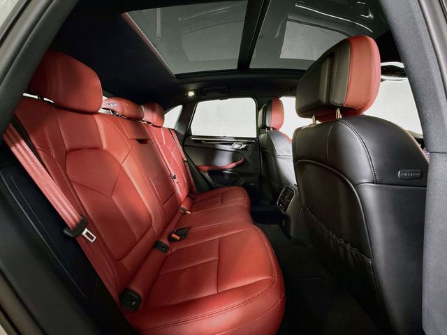 2026 Porsche Macan T - 23075118 - 18