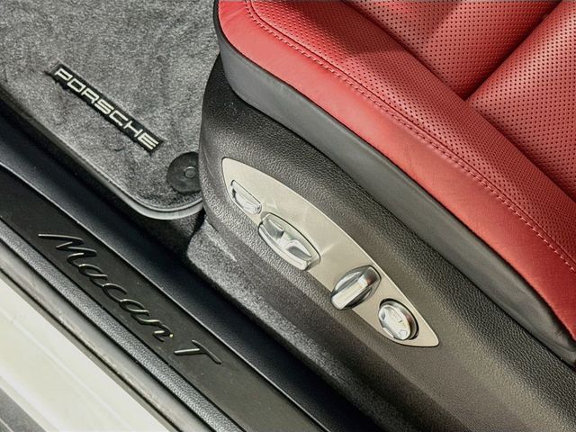 2026 Porsche Macan T - 23075118 - 24
