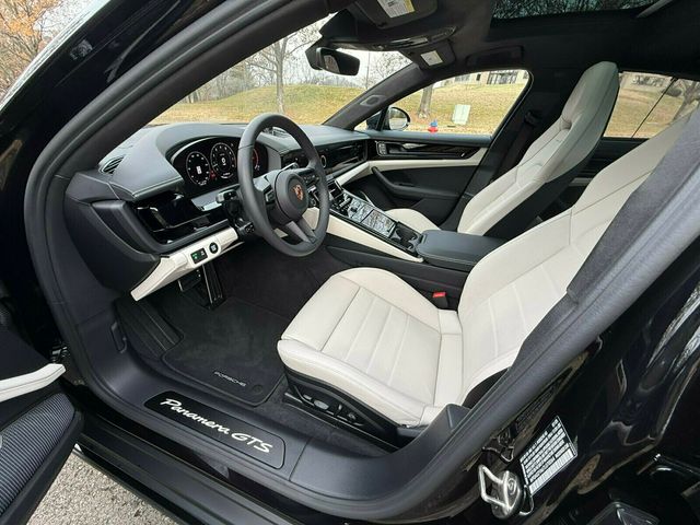 2026 Porsche Panamera GTS AWD, Premium Package, Burmester, Massage Seats - 22964003 - 13