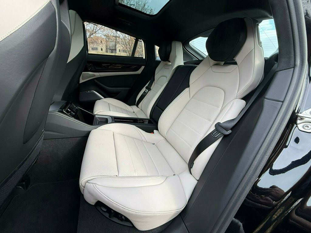 2026 Porsche Panamera GTS AWD, Premium Package, Burmester, Massage Seats - 22964003 - 18