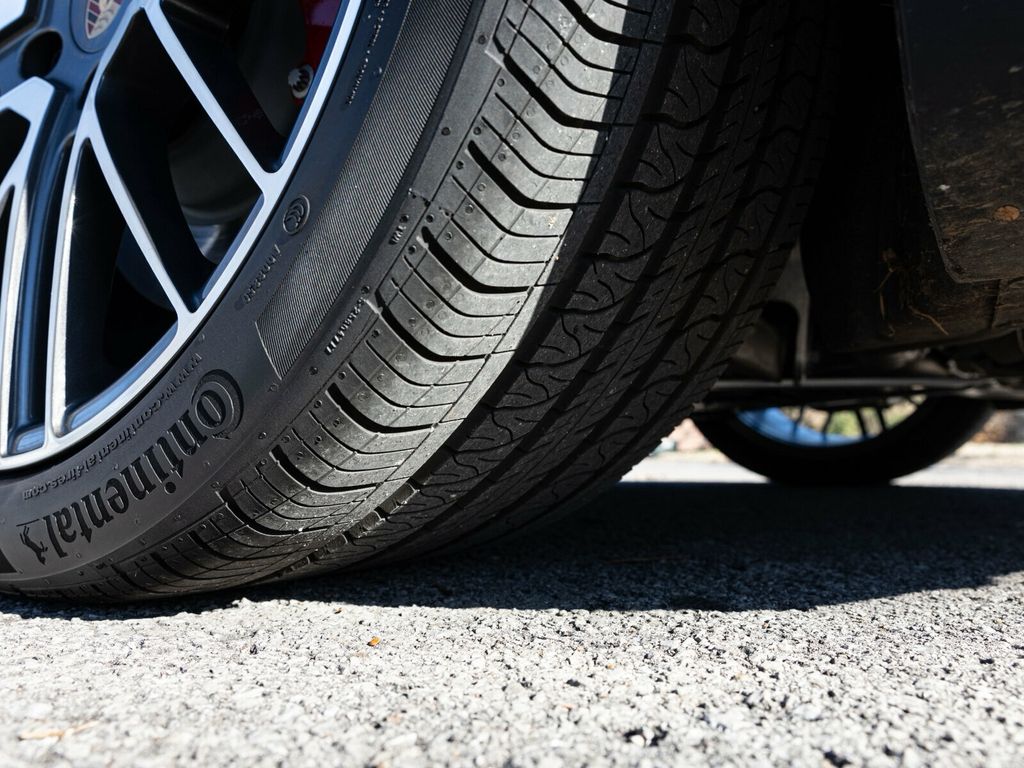 2026 Porsche Panamera GTS AWD, Premium Package, Burmester, Massage Seats - 22964003 - 92