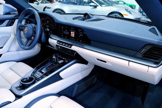 2026 Porsche TARGA 4S VANADIUM...665 Miles...Beautiful... - 23047954 - 21