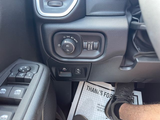 2026 RAM 1500 BIG HORN 4WD CREW CAB - 23064015 - 17
