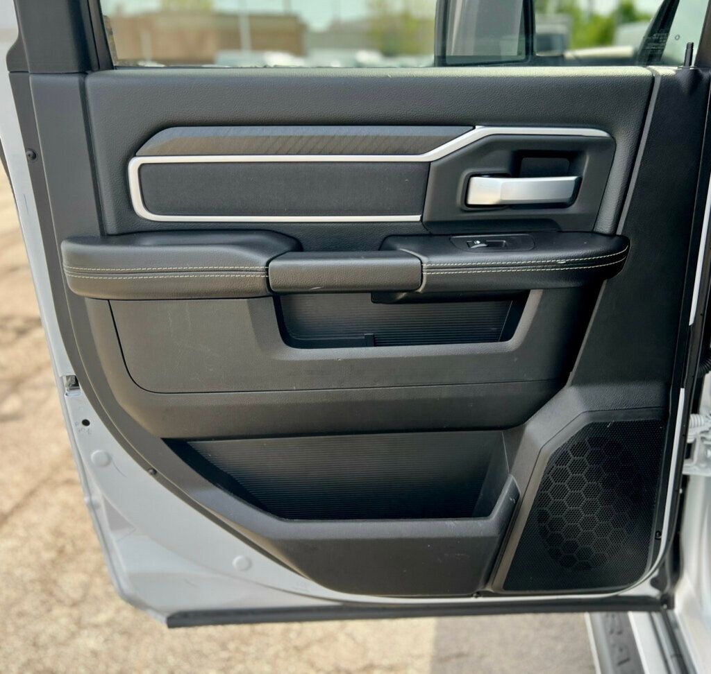 2026 Ram 2500 Big Horn 4x4 Crew Cab 6'4" Box - 23027845 - 15