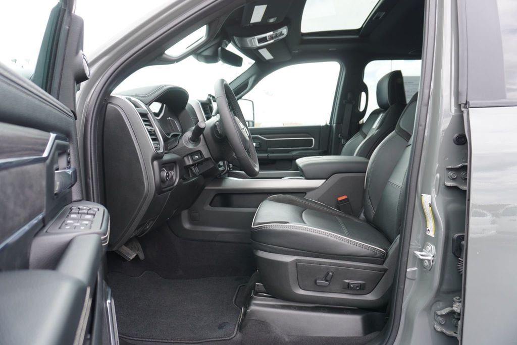 2026 Ram 3500 LARAMIE NIGHT EDITION - 23011969 - 22