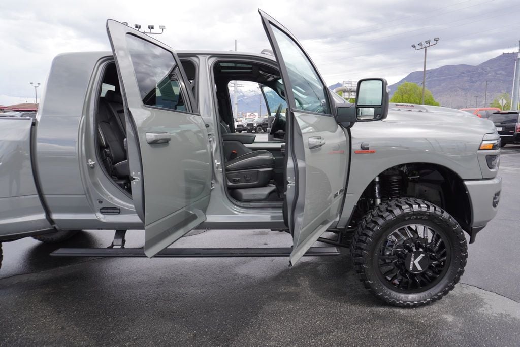 2026 Ram 3500 LARAMIE NIGHT EDITION - 23011969 - 27