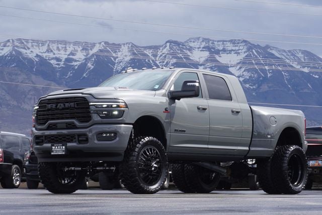 2026 Ram 3500 LARAMIE NIGHT EDITION - 23011969 - 2