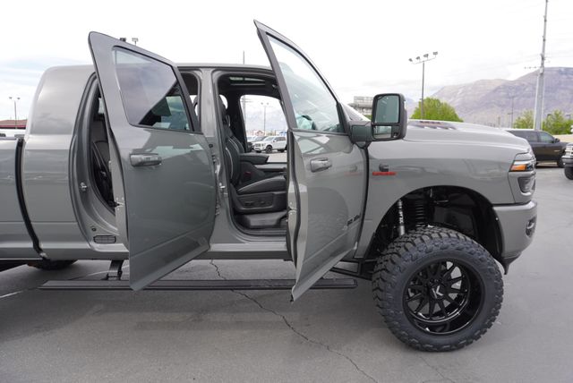 2026 Ram 3500 LARAMIE NIGHT EDITION - 23012972 - 24