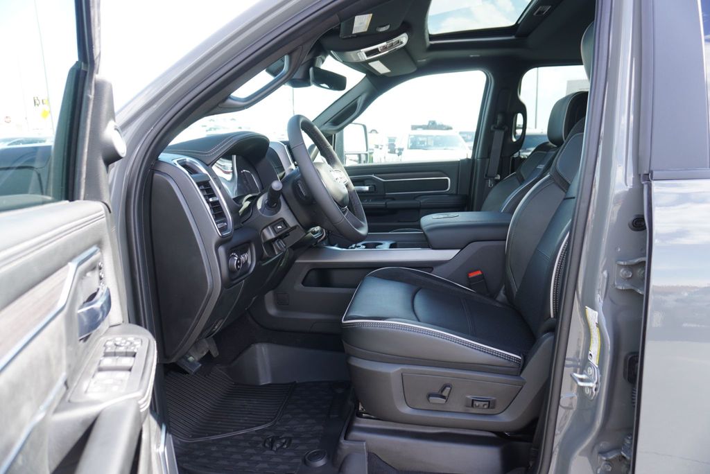 2026 Ram 3500 LARAMIE NIGHT EDITION - 23038222 - 25