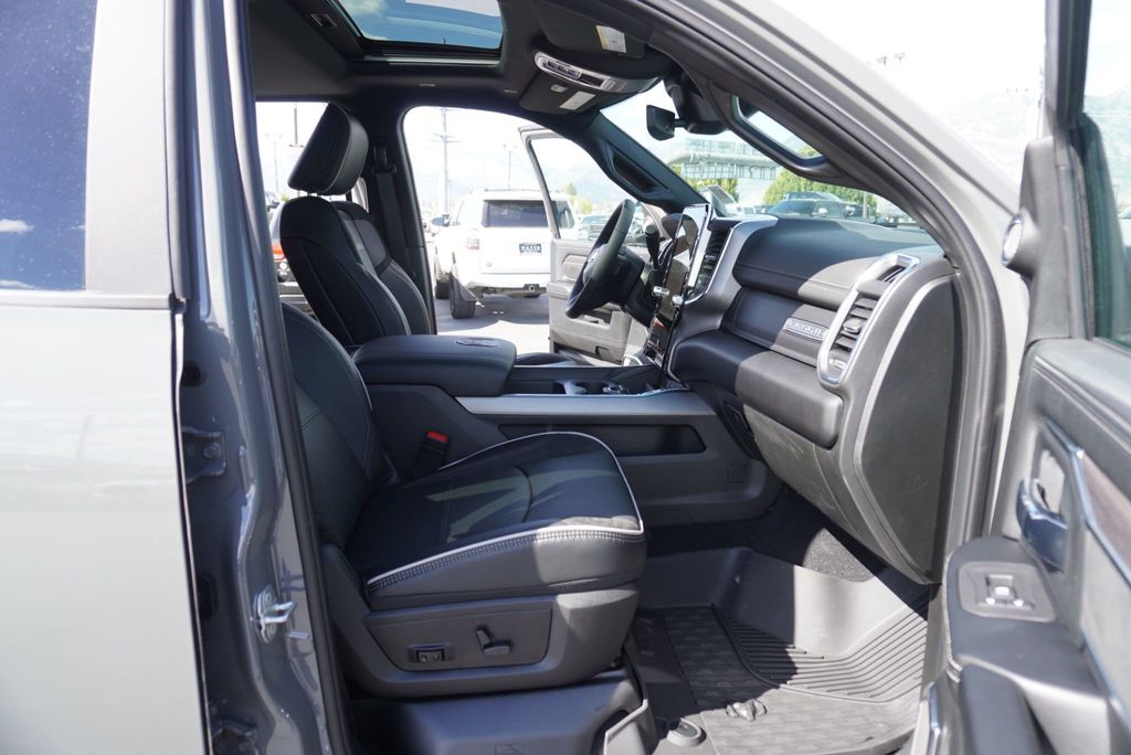2026 Ram 3500 LARAMIE NIGHT EDITION - 23038222 - 28