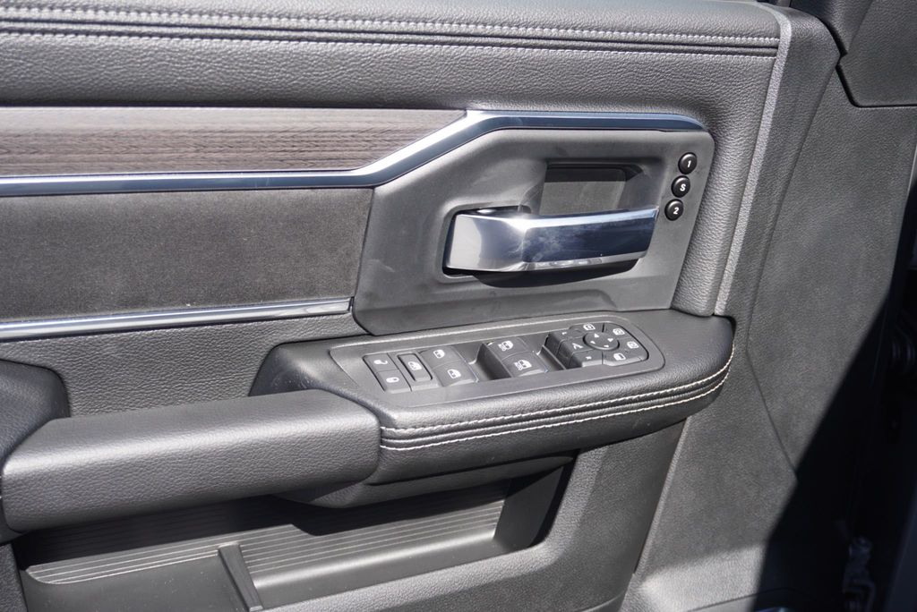 2026 Ram 3500 LARAMIE NIGHT EDITION - 23038222 - 32