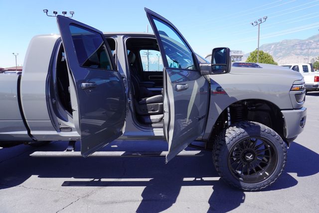 2026 Ram 3500 LARAMIE NIGHT EDITION - 23042211 - 23
