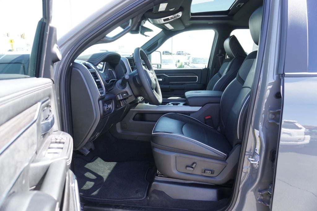 2026 Ram 3500 LARAMIE NIGHT EDITION - 23042211 - 26