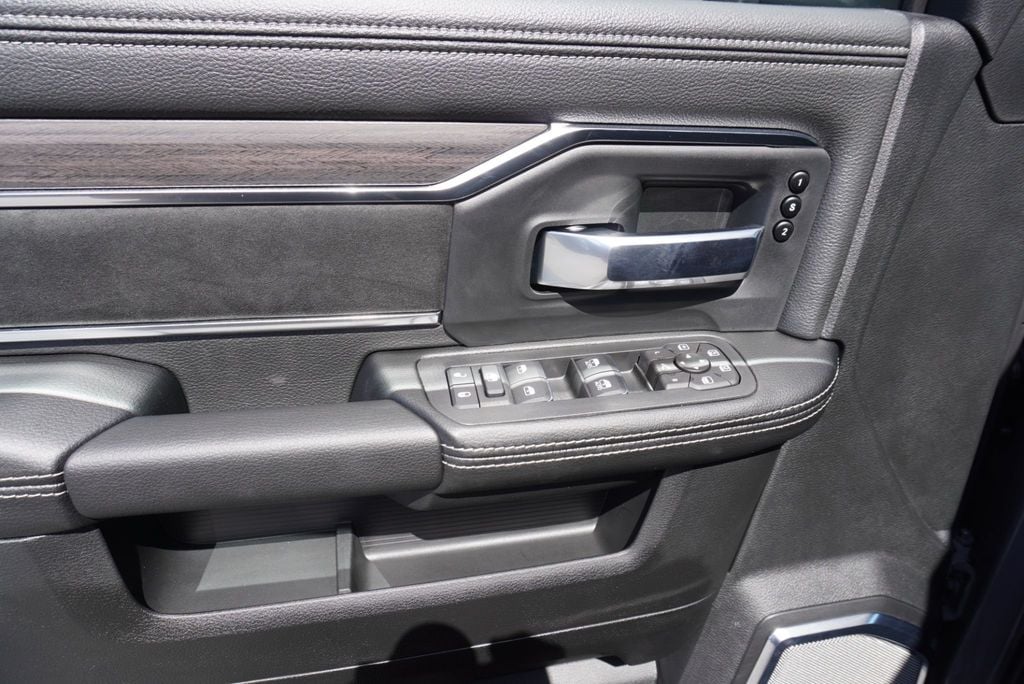 2026 Ram 3500 LARAMIE NIGHT EDITION - 23042211 - 31