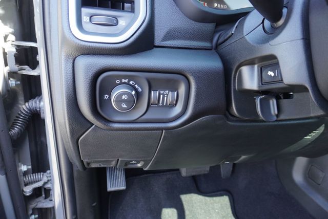2026 Ram 3500 LARAMIE NIGHT EDITION - 23042211 - 32
