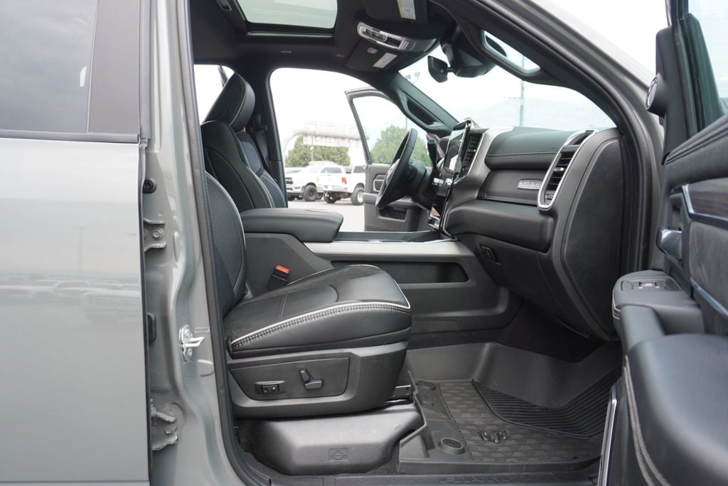 2026 Ram 3500 LARAMIE NIGHT EDITION - 23064459 - 29