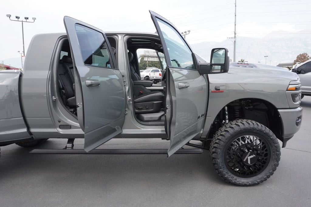 2026 Ram 3500 LARAMIE NIGHT EDITION - 23064459 - 31