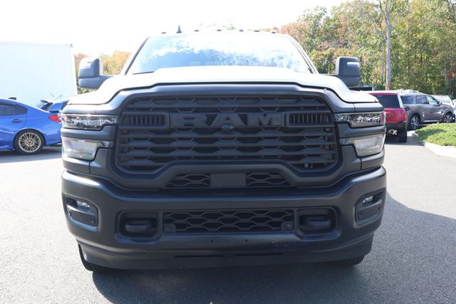 2026 Ram 3500 Tradesman 4x4 Crew Cab 8' Box w/ HO Cummins, Dually & Max Tow - 23094605 - 7