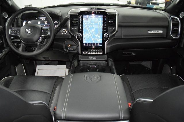 2026 Ram 4500 Chassis Cab 4500 CREW 4X4 BIG HORN LARAMIE * CUMMINS * 9' CM FLATBED  - 22948029 - 23