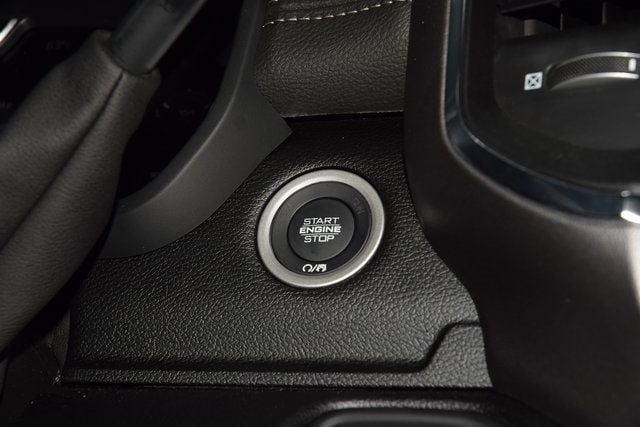 2026 Ram 4500 Chassis Cab 4500 CREW 4X4 BIG HORN LARAMIE * CUMMINS * 9' CM FLATBED  - 22948029 - 32