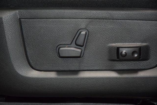 2026 Ram 4500 Chassis Cab 4500 CREW 4X4 BIG HORN LARAMIE * CUMMINS * 9' CM FLATBED  - 22948029 - 39