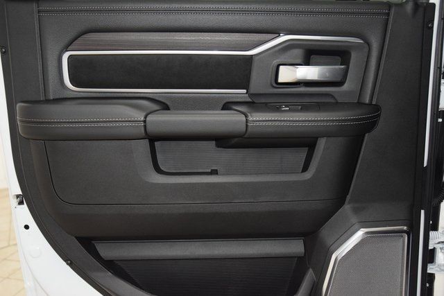 2026 Ram 4500 Chassis Cab 4500 CREW 4X4 BIG HORN LARAMIE * CUMMINS * 9' CM FLATBED  - 22948029 - 43