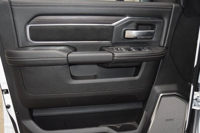 2026 Ram 4500 Chassis Cab 4500 CREW 4X4 BIG HORN LARAMIE * CUMMINS * 9' CM FLATBED  - 22948029 - 45