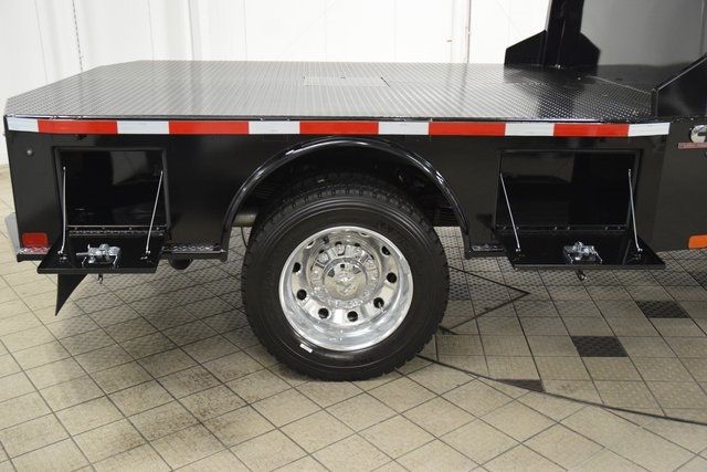 2026 Ram 4500 Chassis Cab 4500 CREW 4X4 BIG HORN LARAMIE * CUMMINS * 9' CM FLATBED  - 22948029 - 52