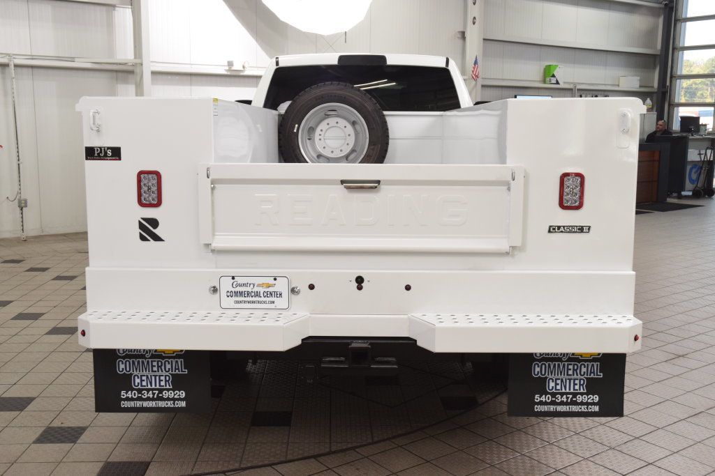 2026 Ram 4500 Chassis Cab 4500 CREW 4X4 * CUMMINS * NEW 9' READING UTILITY - 23090544 - 3