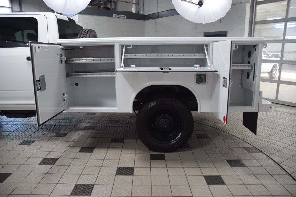2026 Ram 4500 Chassis Cab 4500 CREW 4X4 * CUMMINS * NEW 9' READING UTILITY - 23090544 - 41