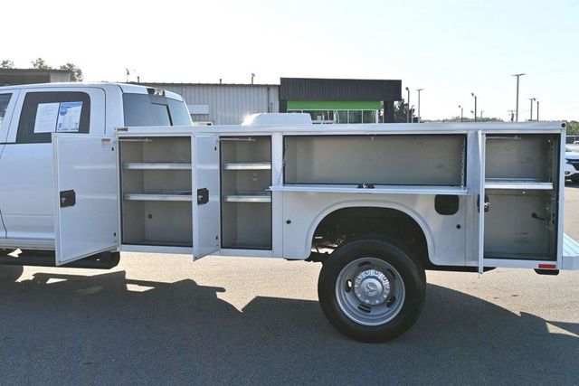 2026 Ram 5500 Chassis Cab Tradesman 4x4 Crew Cab 84" CA 197.4" WB - 23094644 - 3